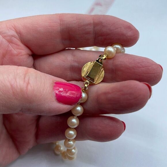 Vintage faux glass pearls. Hand knotted & 16” - Picture 5 of 8